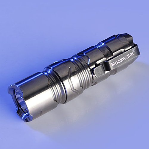 Big Bazaar Bazaar Timeback d'eau noire cree xpl v5 500lm 16340 CR123A imperméable à l'eau LED lampe de poche code EAN 5057666009651 