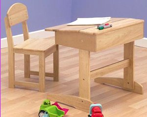 Bureau et chaise en bois naturel - style école 5060097941148 Big Red Warehouse