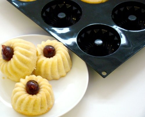 SiliconeCuisine Moule (6 trous) à Mini Savarin Bundkuchen Guglehopf. 1 + 1 GRATUIT code EAN 5060326400330 