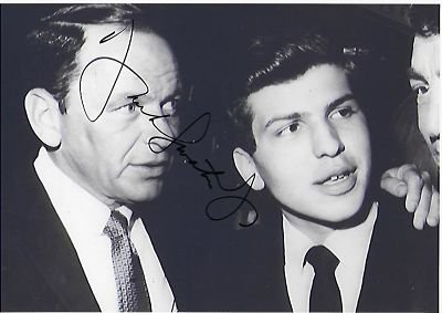 Celebrity Autographs Visage qui. - Frank Sinatra Jr. Main authentique Signé Autographe modèle COA code EAN 5081951902587 