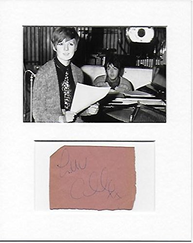 Celebrity Autographs Tous ceux qui possédait un cœur - Cilla Noir Authentique main signé Autographe modèle COA code EAN 5081951902907 