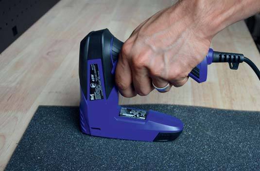  AGRAFEUSE CLOUEUSE ÉLECTRIQUE code EAN 5411074180591 