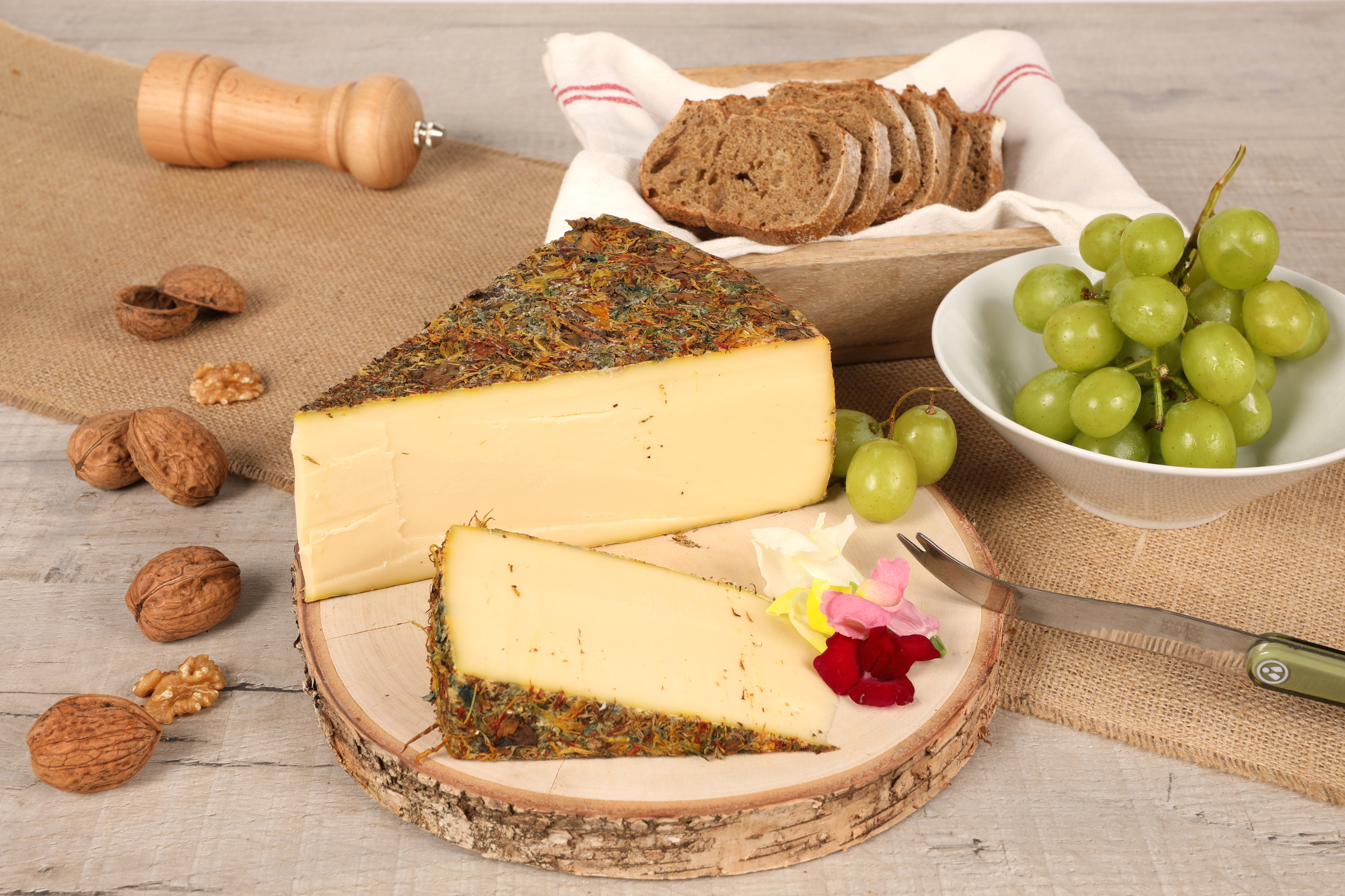 TOMME AUX FLEURS 28% MAT.GR.