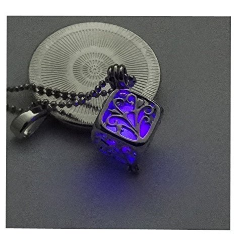 Cube glowing collier pendentif magique médaillo...