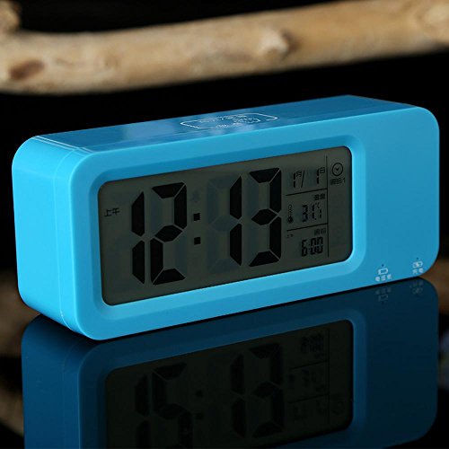 Brief créatif étudiant eteindre l'alarme réveil...