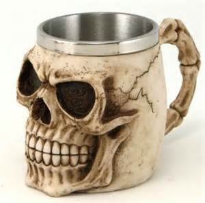 Halloween terreur gothique crâne vin coupe vodka