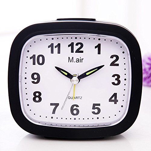 Étudiant créatif chevet réveil alarme muet enfa...