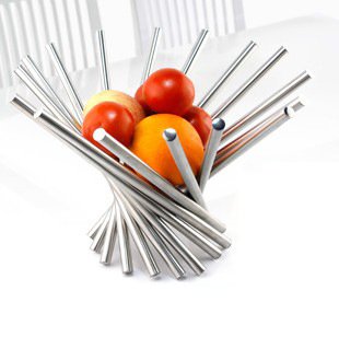 Acier inoxydable sculpture sur une fleur et le ...