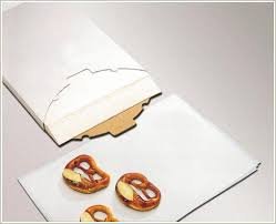 Papier de cuisson Boîte de 500 feuilles en format 40 x 60 cm. Paquet de 5 Kg. Papier de cuisson siliconé sur les deux côtés anti-adhésif imperméable résistant à la chaleur et utilisable pour les cuissons soit au micro-ondes soit au four traditionnel -idéal pour l'habillage des plaques et moules à tarte 7426757489678 Alfincart