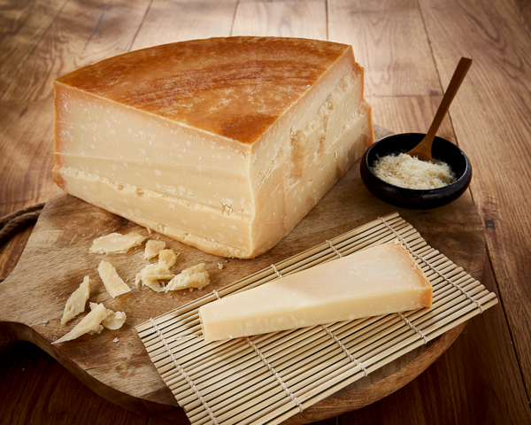 PARMIGGIANO REGGIANO DOP 30 MOIS 
