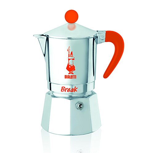 Cafetière expresso break avec une tasse alumini...