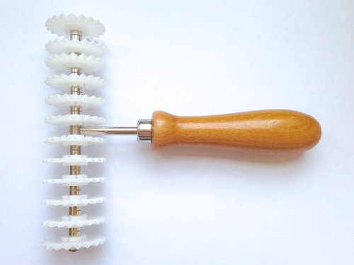 Tagliapasta.com COUPE-FACILE 12 LAMES DENTÉES EN DELRIN 990133 code EAN 8023609000426 