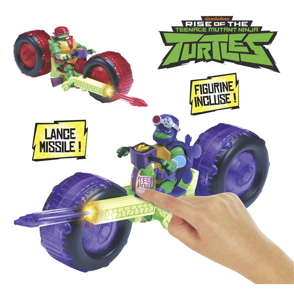 Véhicule deluxe avec figurine articulée Tortues...