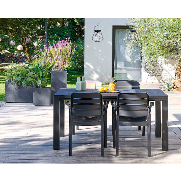 Table Julie + Fauteuil Tisara