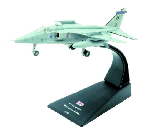 Sepecat Jaguar fighter model Sepecat Jaguar diecast 1:100 fighter model (Amercom SL-53) code EAN 9788325217556 