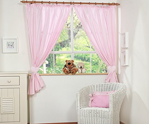 Paire de rideaux roses et embrases coeurs