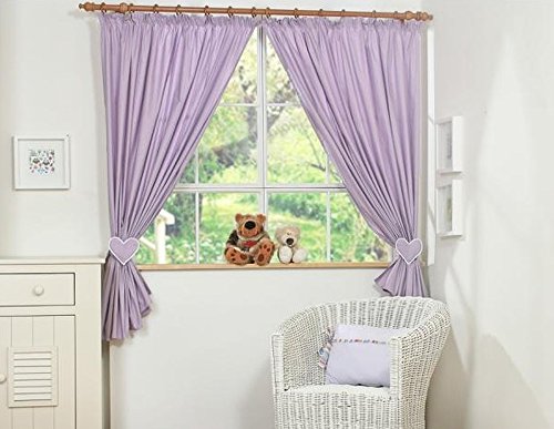 Paire de rideaux mauves et embrases coeurs