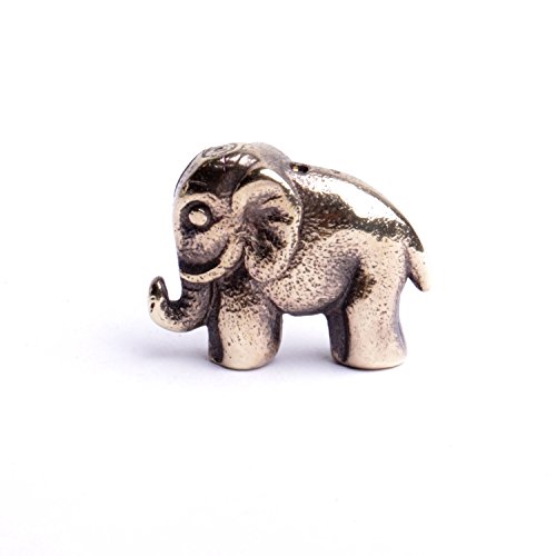 Petit éléphant trompe en l'air un objet qui vous accompagnera en porte bonheur en décoration. B01ES0YHMY by mode france