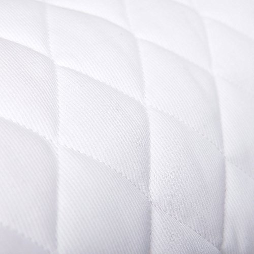 Tissu piqué de coton matelassé uni blanc