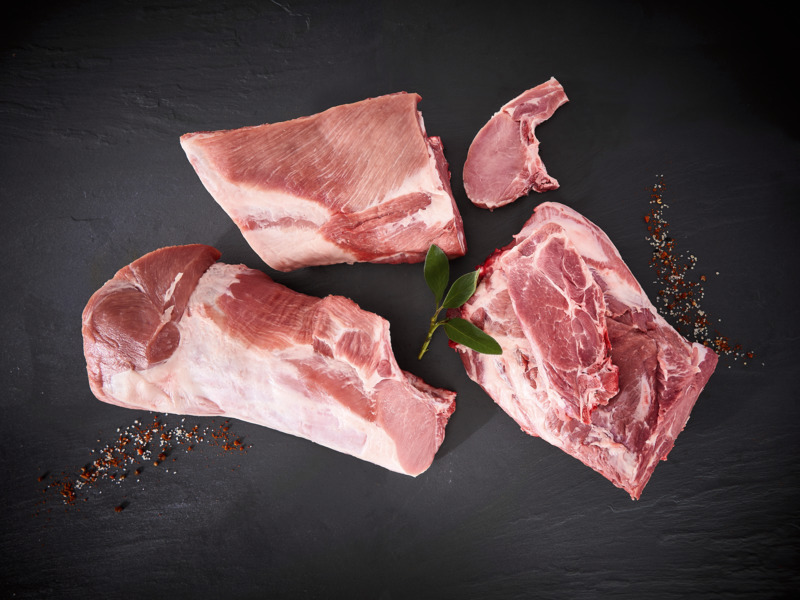 LONGE DE PORC ENTIERE AVEC OS SANS PALETTE , SA...